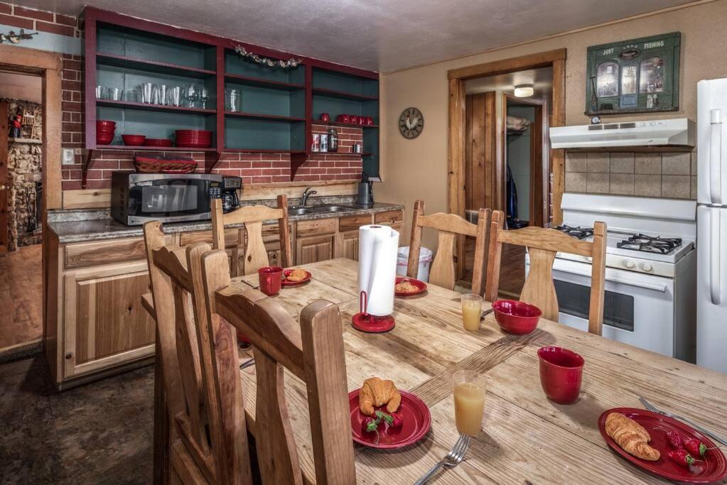 Coyote Cabin - Private Hot Tub - Upper Canyon Рюидозо Екстериор снимка